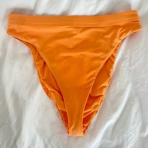 Dippin’ Daisy’s Ultra Bottom Small Amberglow